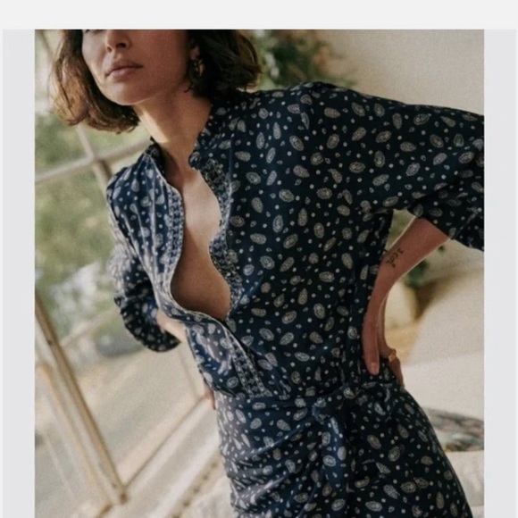 Sezane Capri wrap Elegant Navy Bandana blue Paisley dress - Picture 4 of 9